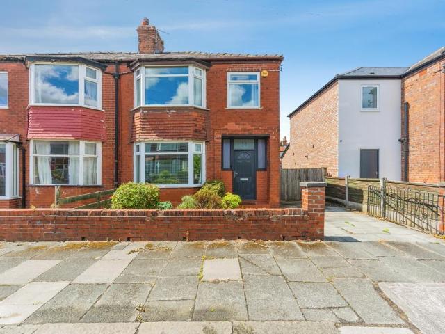 House for sale in Chorlton-cum-Hardy, Manchester