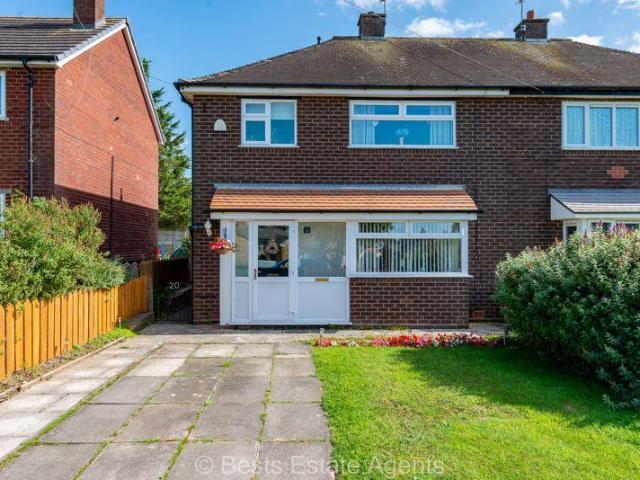 House for sale in Halton