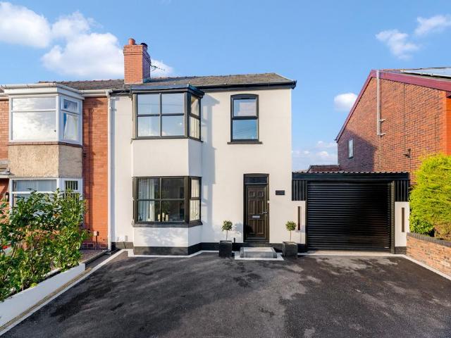 House for sale in Gathurst, Wigan