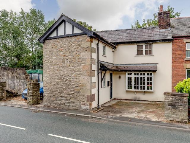 House for sale in Roby Mill, Lancashire