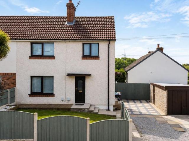House for sale in Upton, West Yorkshire