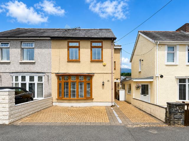 House for sale in Glynneath, Glyn-neath
