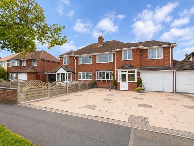 House for sale in Shirley, West Midlands