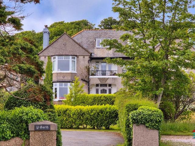 House for sale in Pwllheli