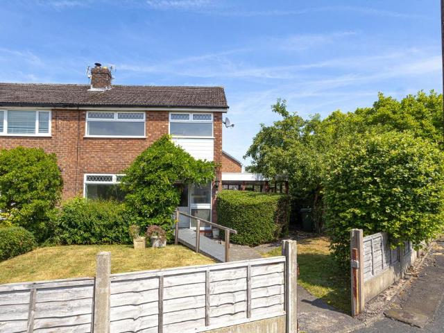House for sale in Weaverham, Gorstage