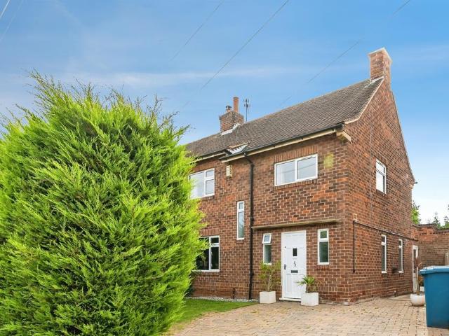 House for sale in Barton In Fabis, East Midlands