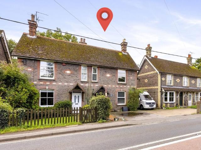 House for sale in Perryfields, West Sussex