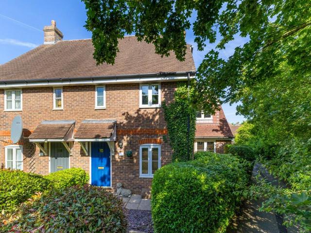 House for sale in Andrew's Hill, Horsham