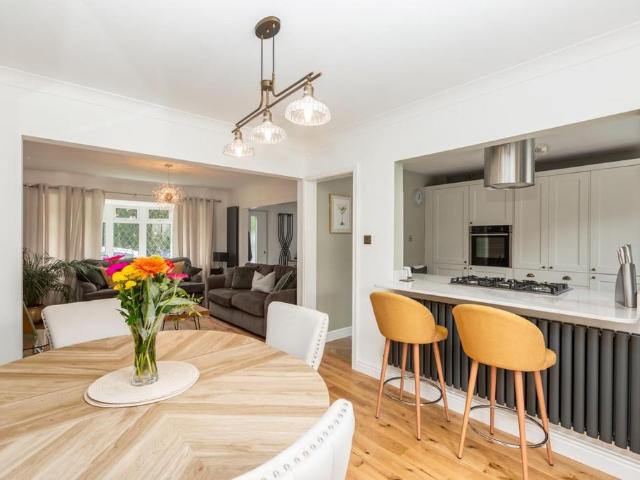 House for sale in Three Crosses, Wales