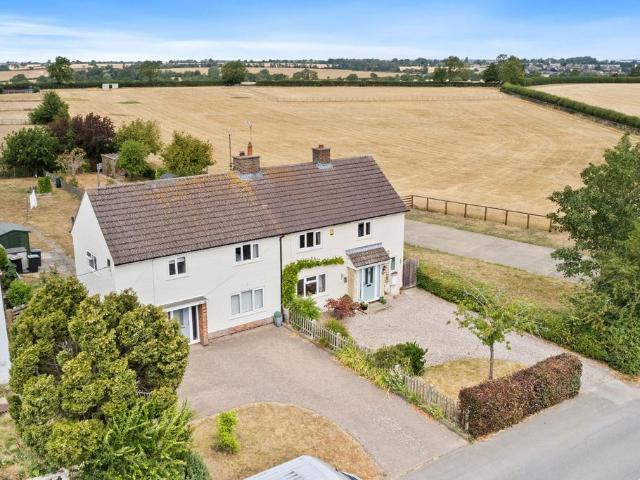 House for sale in Orlingbury