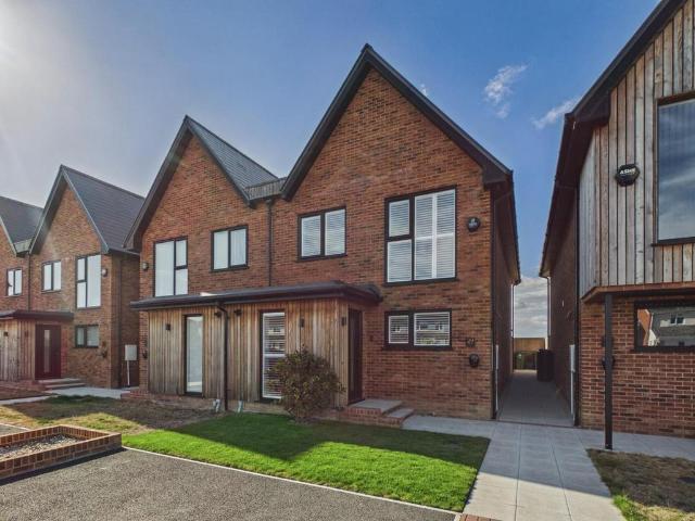 House for sale in Greatstone on Sea, Folkestone and Hythe