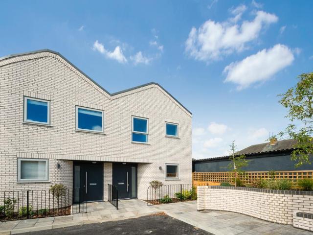 House for sale in London Borough of Hounslow, Spring Grove