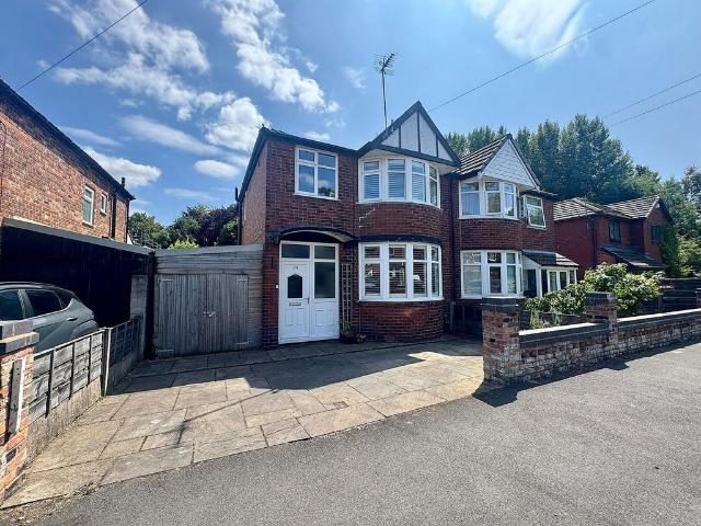 House for sale in Gorse Hill, Trafford Park
