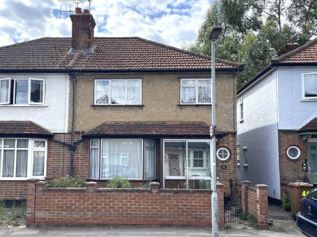 House for sale in Batchworth, Hertfordshire