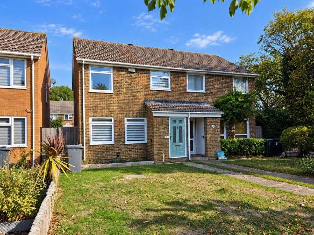 House for sale in Lee-on-the-Solent, Gosport