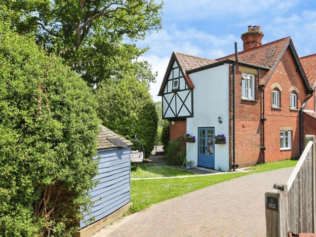 House for sale in Sandown Park, Kent