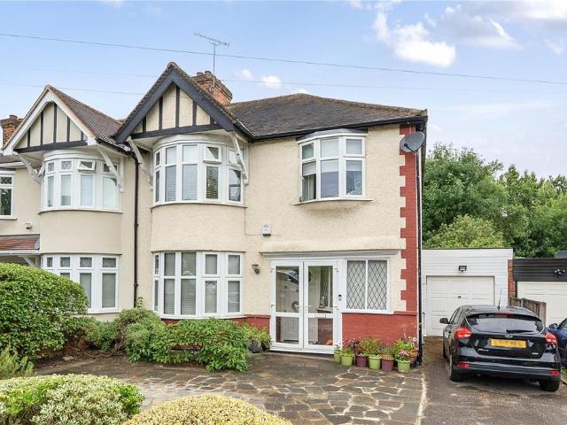 House for sale in East Barnet, Greater London