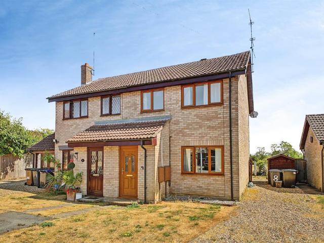 House for sale in Long Buckby, Northamptonshire