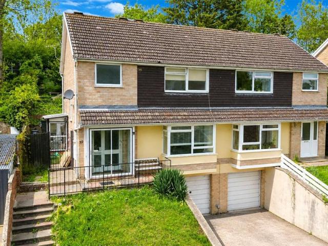 House for sale in Garston Park, Calcot