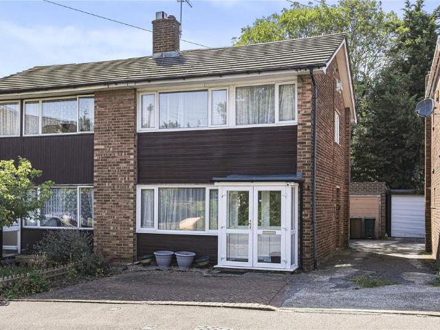 House for sale in Fleet Estate, Monks Orchard