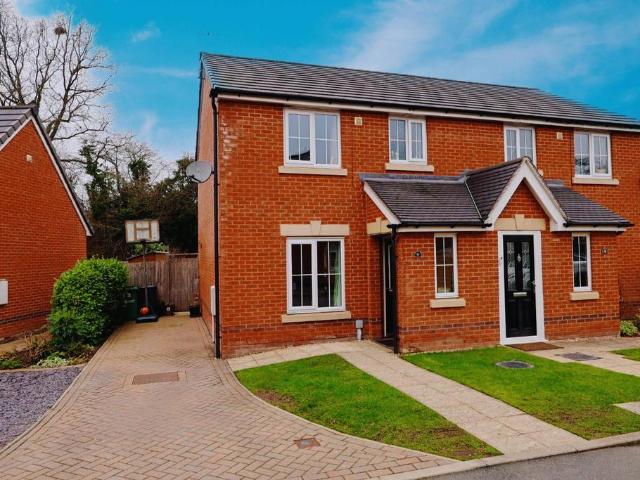 House for sale in Mickle Trafford, Cheshire