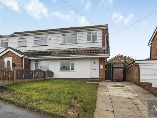 House for sale in Lady House, Burnedge