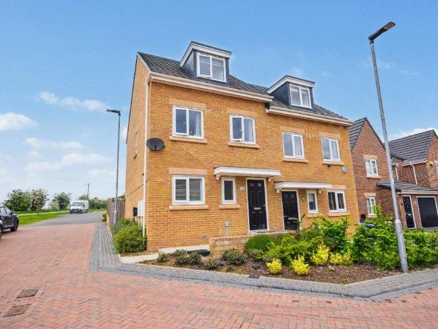 House for sale in Horbury, West Yorkshire