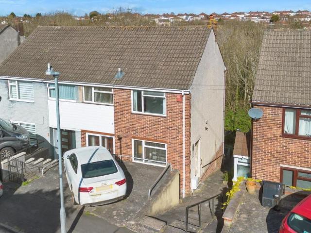 House for sale in Headley Park, Bristol