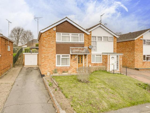 House for sale in Leighton-Linslade, Linslade