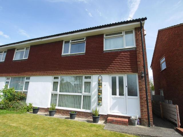 House for sale in The Butts, Kent