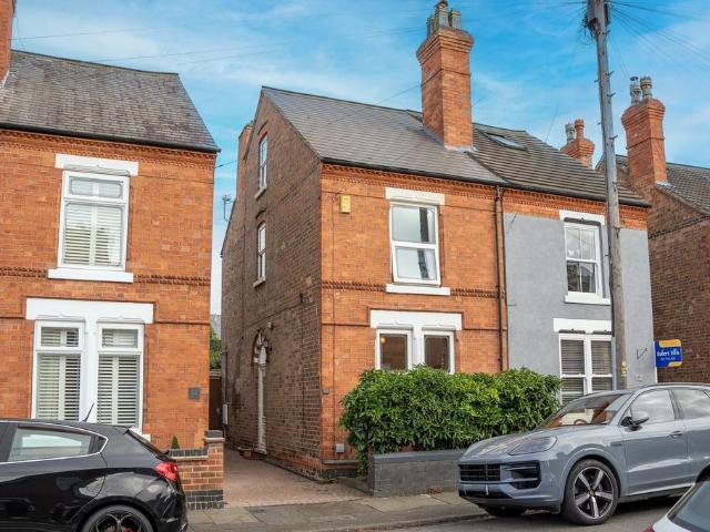 House for sale in Caldermill, East Midlands