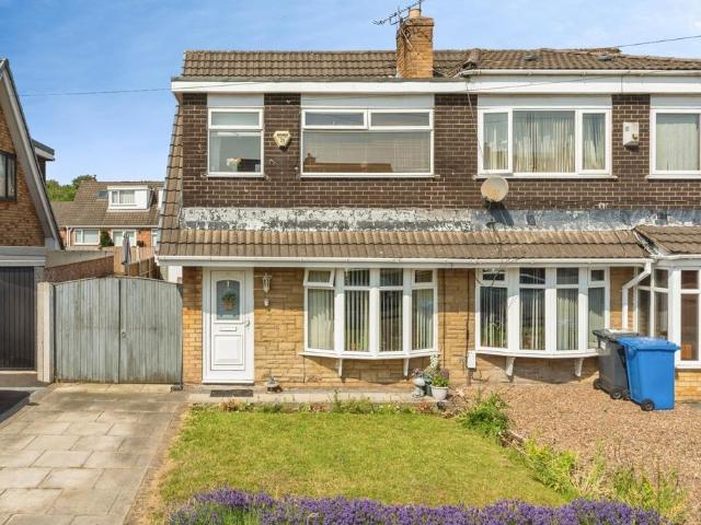 House for sale in Hood Manor, Warrington