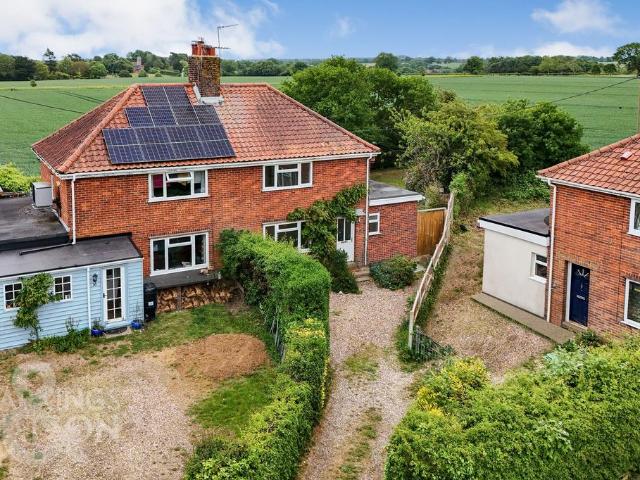 House for sale in Rockland St. Mary, Burgh St Peter