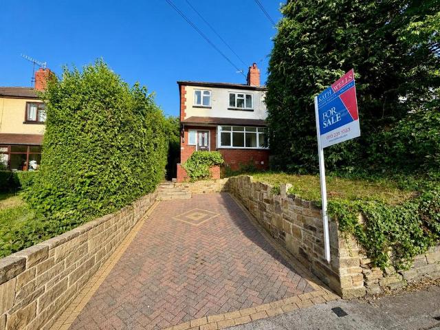 House for sale in Pudsey, West Yorkshire