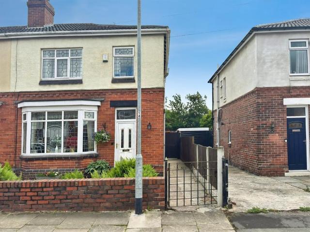 House for sale in Clifton, South Yorkshire