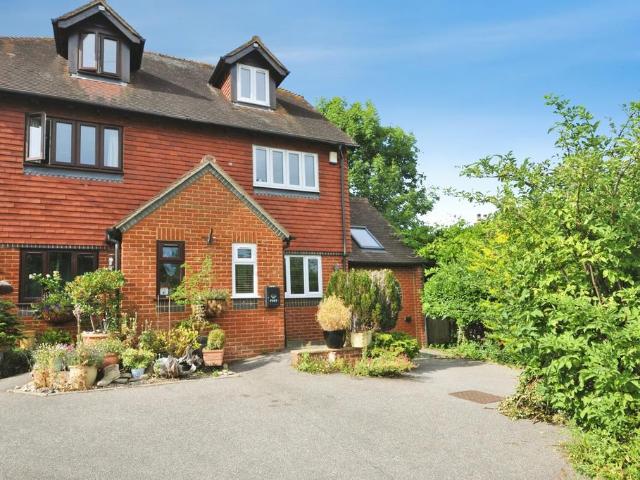 House for sale in Salehurst and Robertsbridge, Heathlands