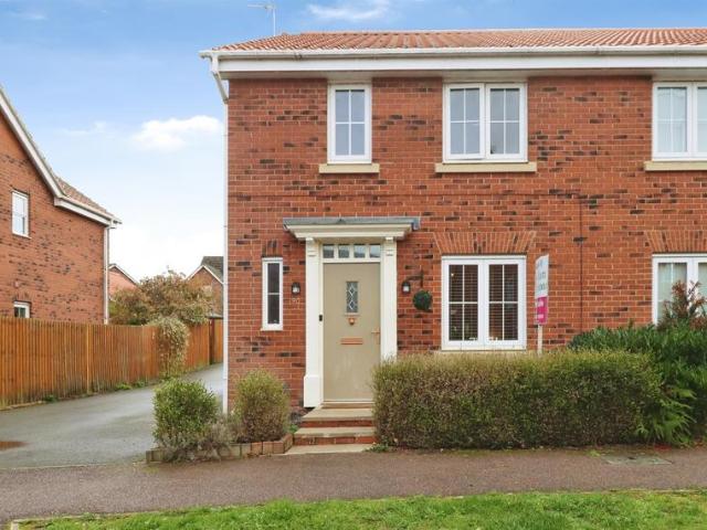 House for sale in Desborough