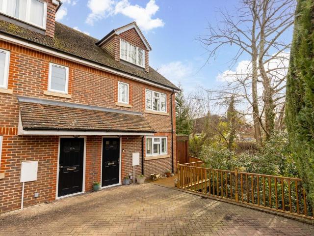 House for sale in Sunnyside, Mid Sussex