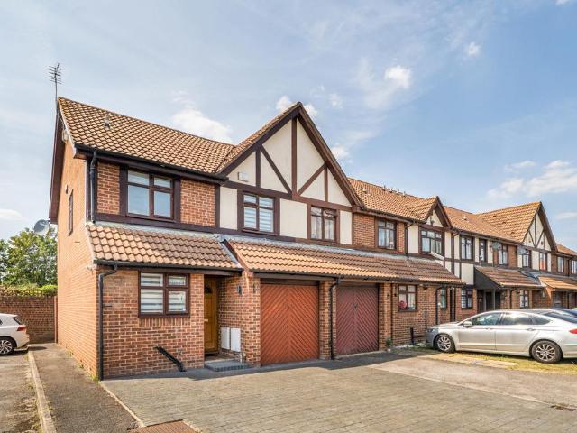 House for sale in Greater London