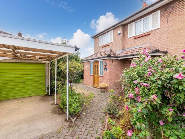 House for sale in New Town, Eton