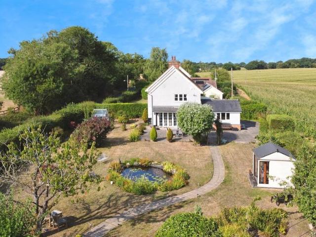 House for sale in Chipping Hill, Essex