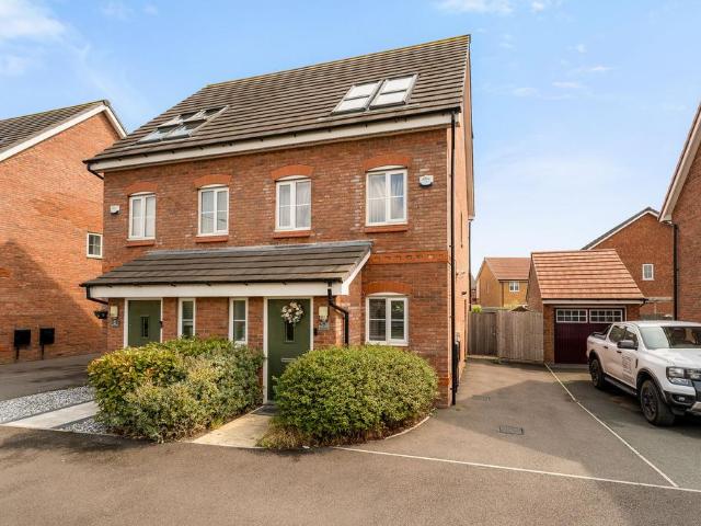 House for sale in Sealand, Garden City