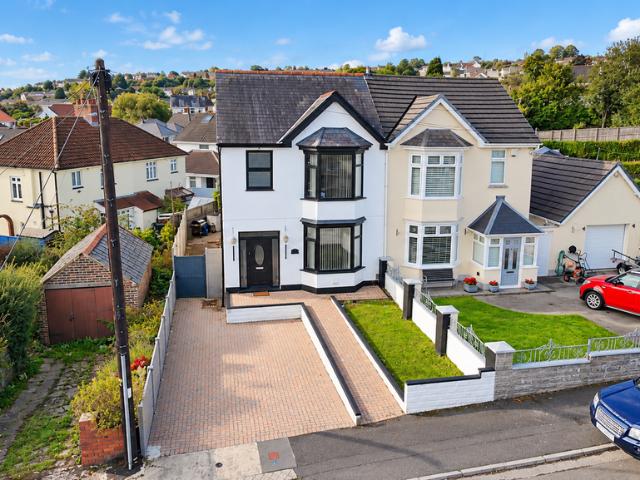 House for sale in Waun-Gron, Swansea
