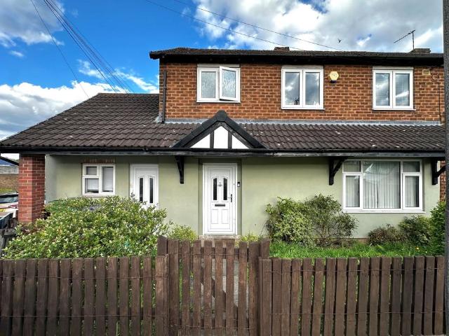 House for sale in Woodsetton, Coseley