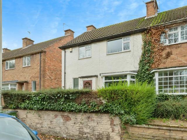 House for sale in Whetstone, Pinfold
