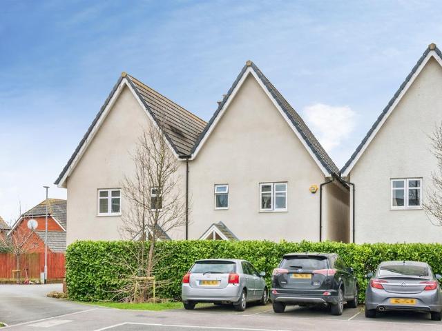 House for sale in Swindon