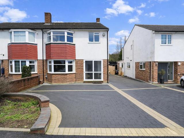House for sale in North Watford, Hertfordshire