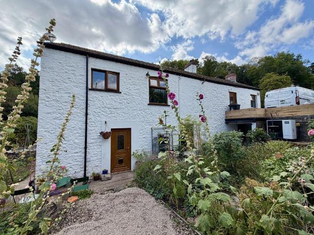 House for sale in Llanfoist Fawr, Govilon