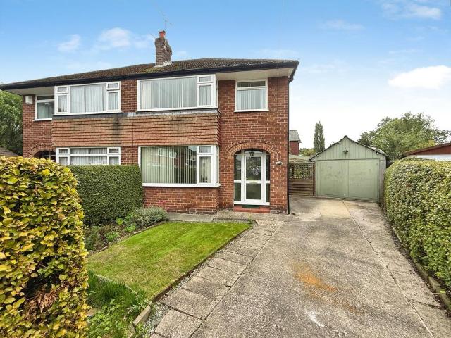 House for sale in Cheadle Hulme, Greater Manchester