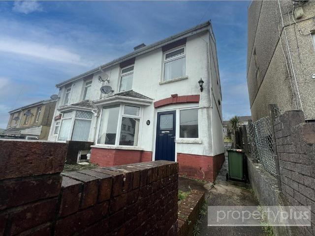House for sale in Gilfach Goch, Hendreforgan